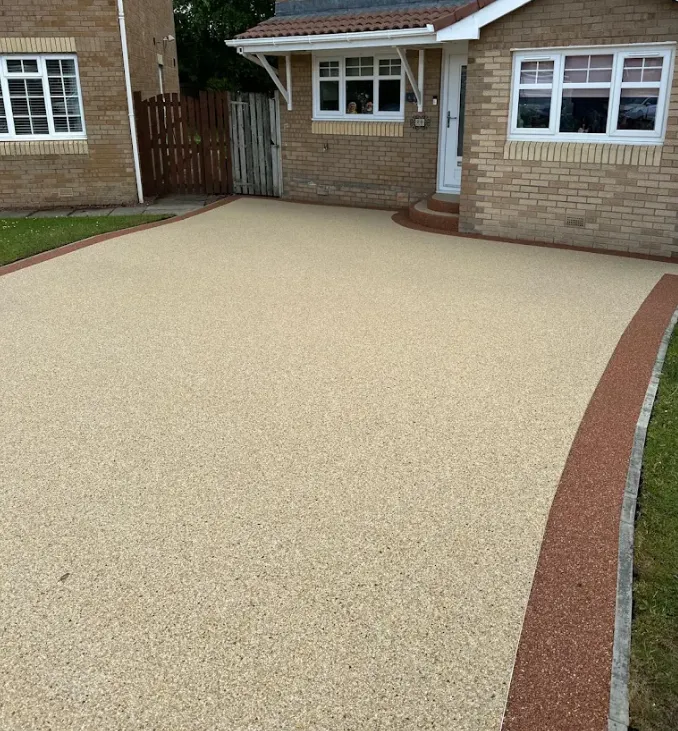 Resin bound driveway project in Farnborough, Hampshire — project 8