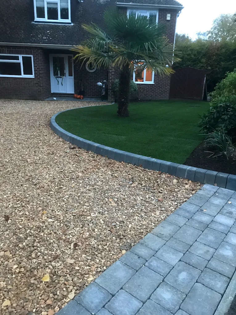 Gravel in Farnborough